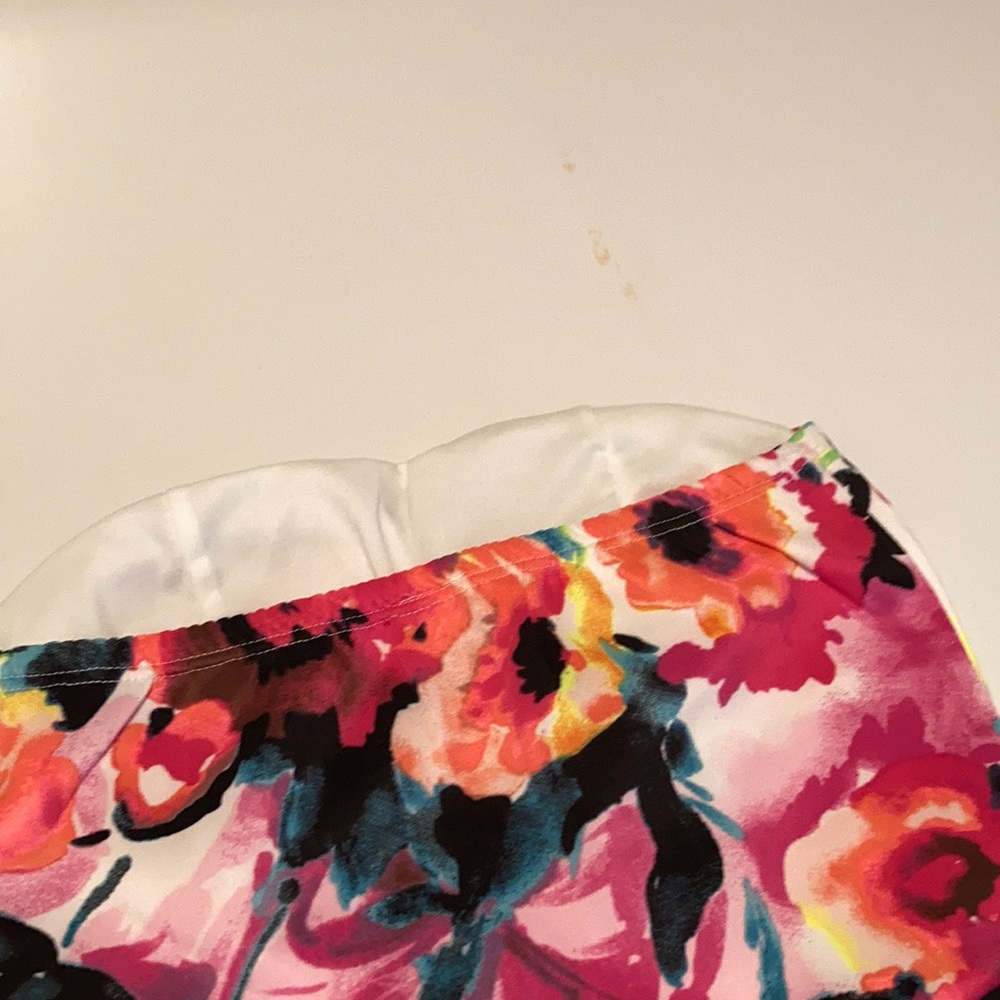 Small Romper🦋 - Picture 5 of 8